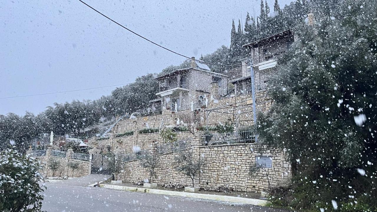 Πέτρινες Μαιζονέτες ξενώνας Αίγιο Εξωτερικό φωτογραφία